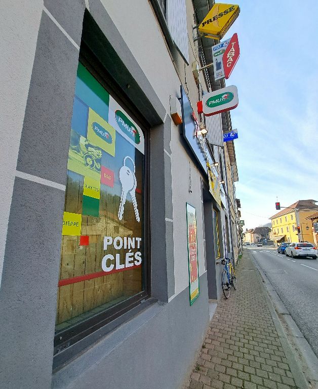 TABAC PRESSE FDJ PMU - AXE PASSANT ET PARKING